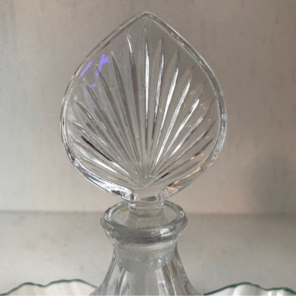 Vintage Princess House Etched Pressed Crystal Perfume Bottle and Fan Sto… - Picture 3 of 9